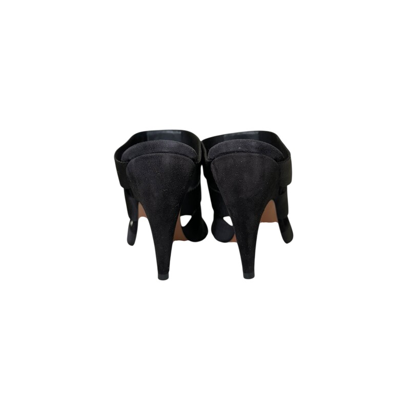Alaia Elastic Black Mules<br />
<br />
Size 38<br />
<br />
In excellent condition. Like new<br />
<br />
Comes with original dust bag. No box